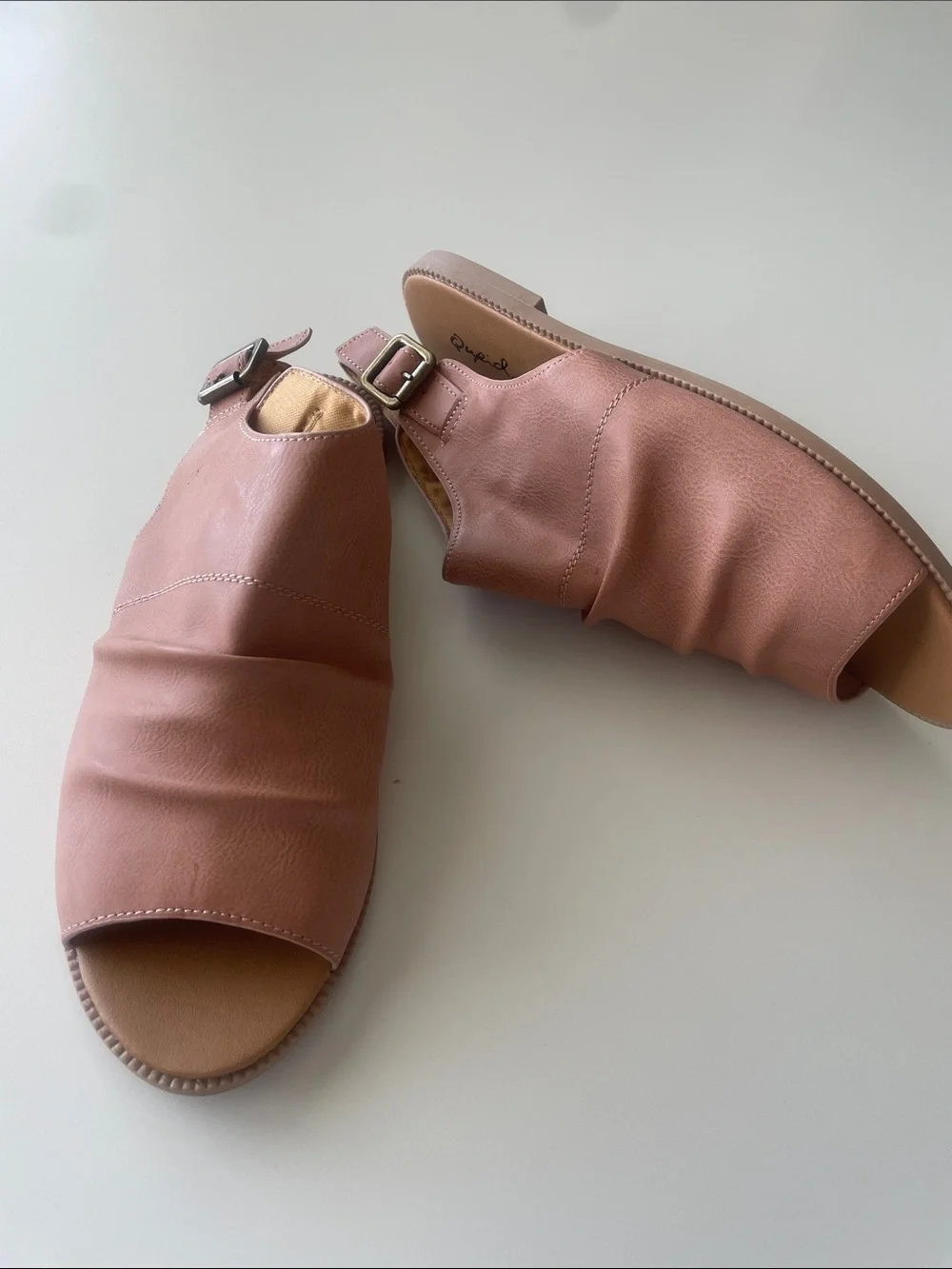 Sandal